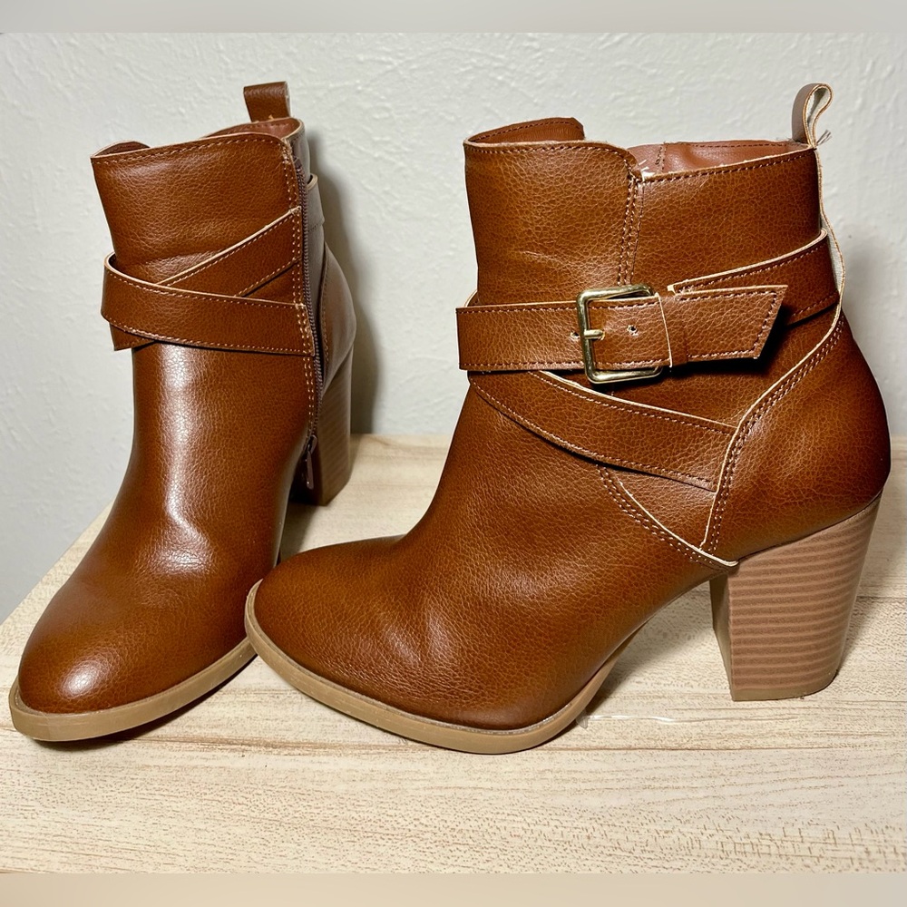 Dr. Scholl’s heeled booties. Only worn once perfect condition size 9
